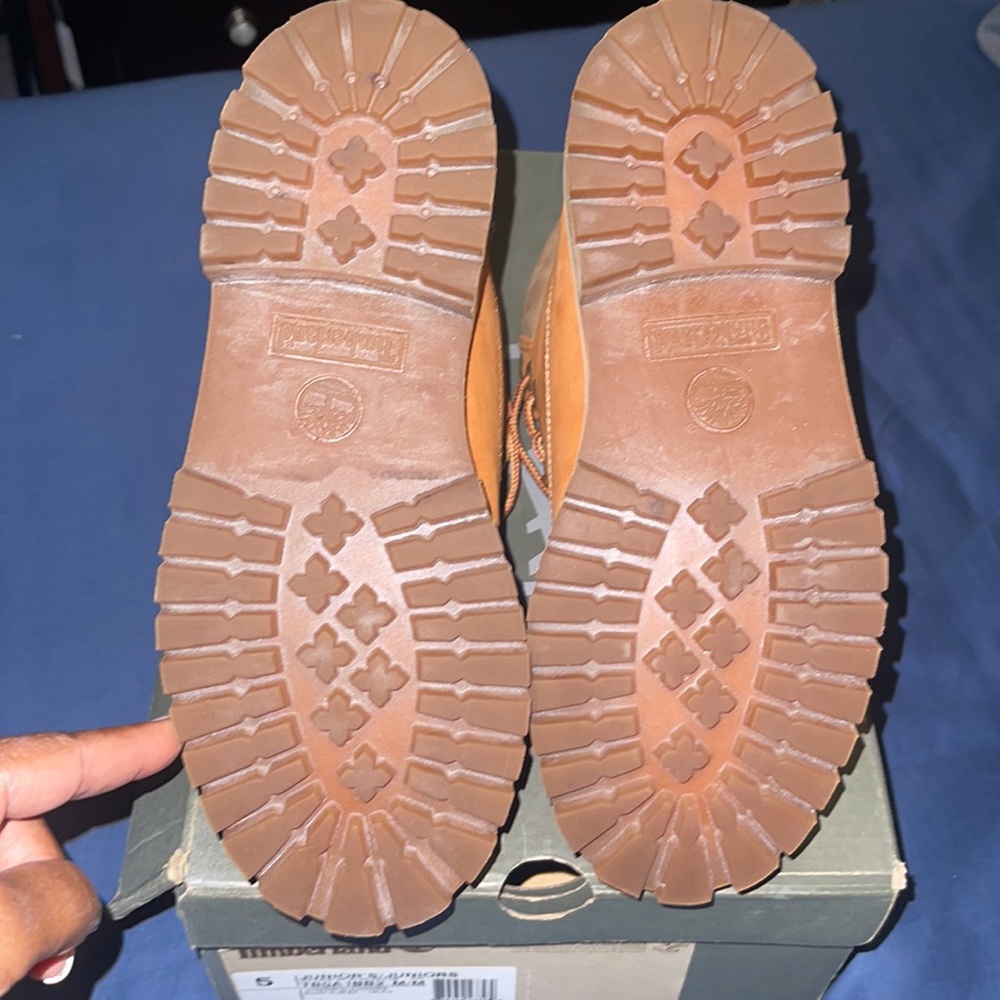 Timberland Boots - Picture 6 of 8